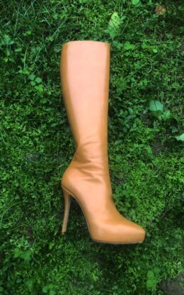 OBL-K-23972（二手）卡其色 小尖头 及膝靴