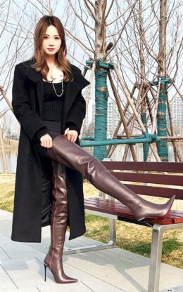 90%新现货OBL-T-2590  39深咖啡色头层牛皮12CM细跟长尖头大腿靴