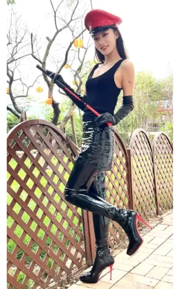 80%新现货OBL-T-2606  39码弹力漆皮12cm细跟内水台小尖头大腿靴