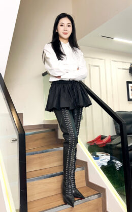 95%新现货OBL-LLT-2630 39码高光泽头层牛皮11公分细跟长系带大腿靴